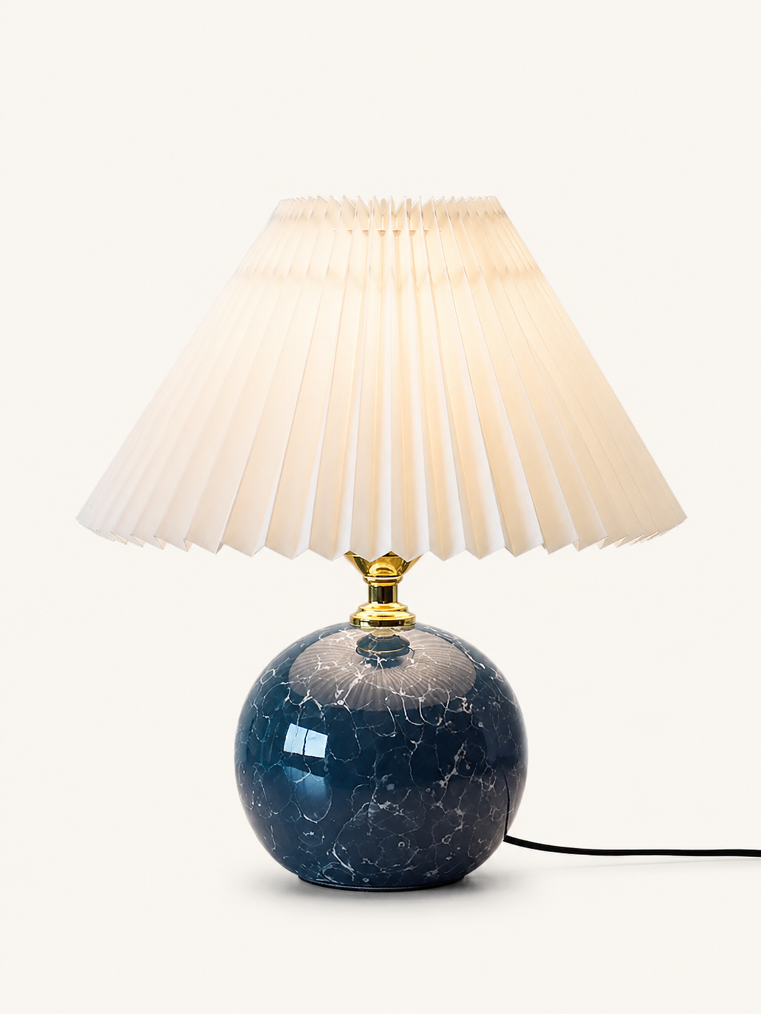 Lampe à poser en céramique et abat-jour plissé