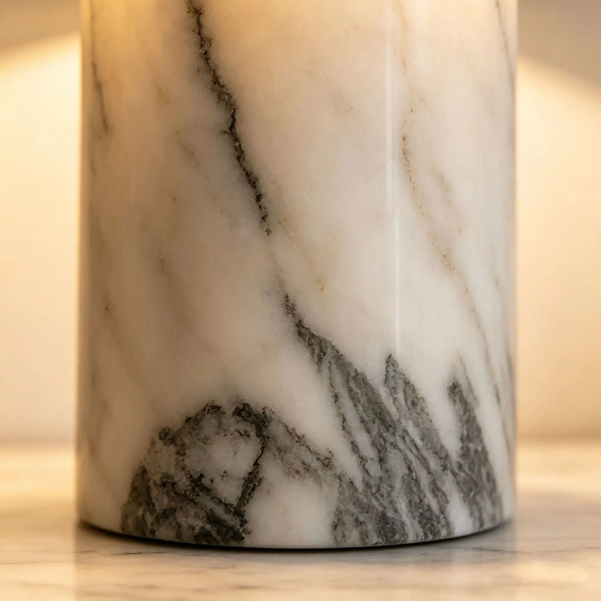 Lampe de Chevet en Marbre et Tissu Plissé