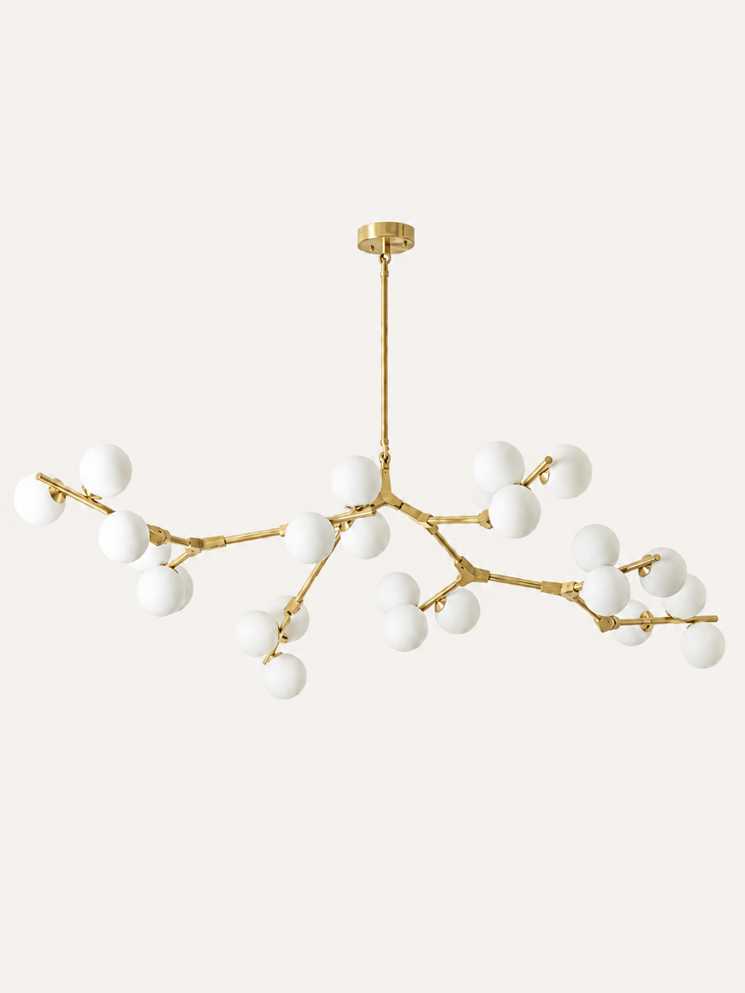Lustre à branches en laiton et globes de verre